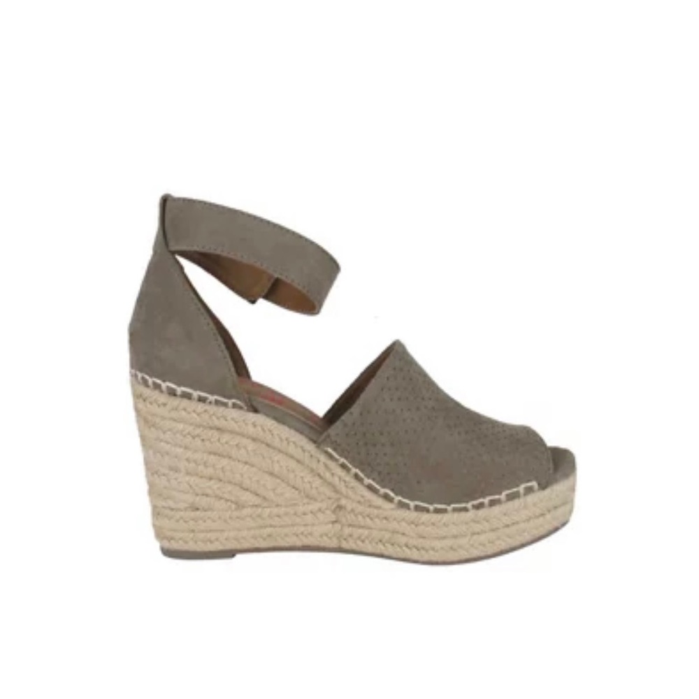 Women’s size 8 Wedge Sandals.  Jelly Pop New with tags